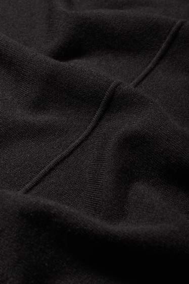 Femei - Pulover din tricot fin - negru