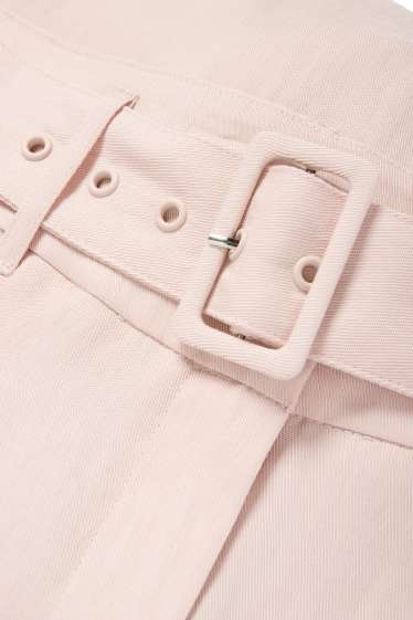 Kobiety - Szorty z paskiem - wysoki stan - jasnoróżowy