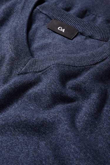 Men - Fine knit jumper - dark blue