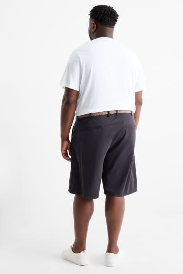 Men - Shorts with belt - black