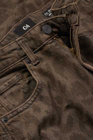 Femei - Mom jeans - talie înaltă - LYCRA® - imprimeu de leopard - denim-maro