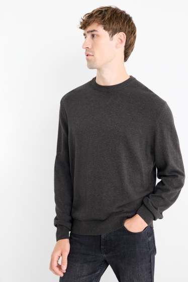 Men - Fine knit jumper - anthracite