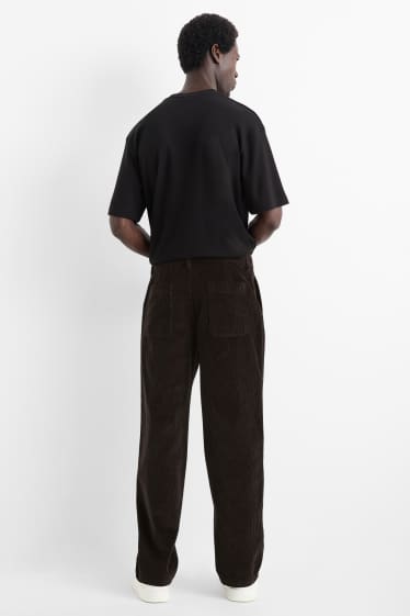 Men - Corduroy chinos - slim fit - black
