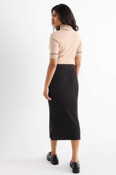 Women - Knitted skirt - ribbed - black