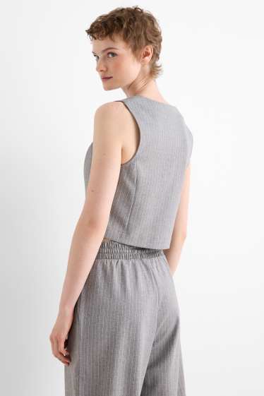 Dona - Americana - entallada - ratlla diplomàtica - gris