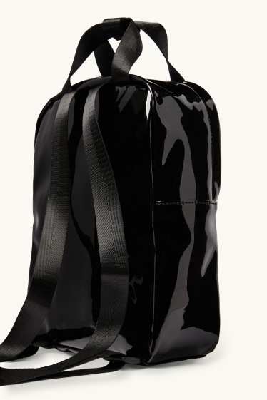 Copii - Fete - Kuromi - rucsac lăcuit - negru