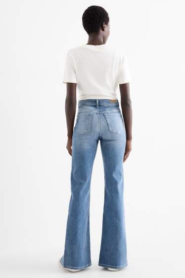 Damen - Flared Jeans - High Waist - helljeansblau