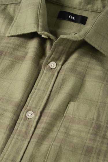 Hommes - Chemise en flanelle - regular fit - col kent - à carreaux - vert