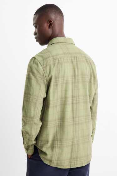 Hommes - Chemise en flanelle - regular fit - col kent - à carreaux - vert