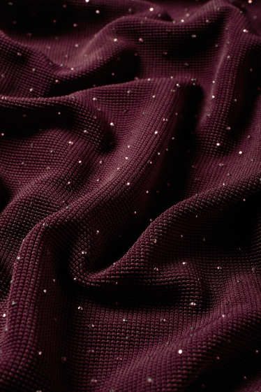 Women - Bodycon dress with rhinestones - bordeaux