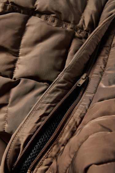 Pánské - Prošívaná parka s kapucí - tmavohnědá