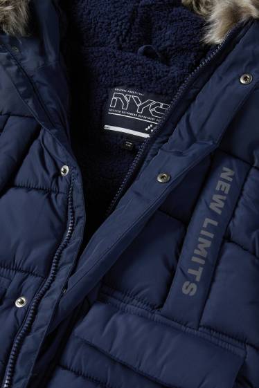 Nen - Jaqueta embuatada amb caputxa i rivet de pèl sintètic - blau fosc