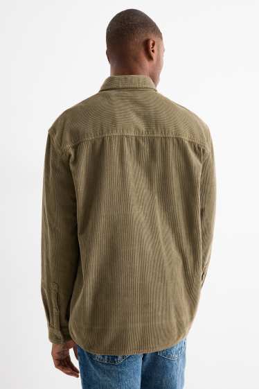 Hommes - Chemise en velours côtelé - relaxed fit - col kent - vert