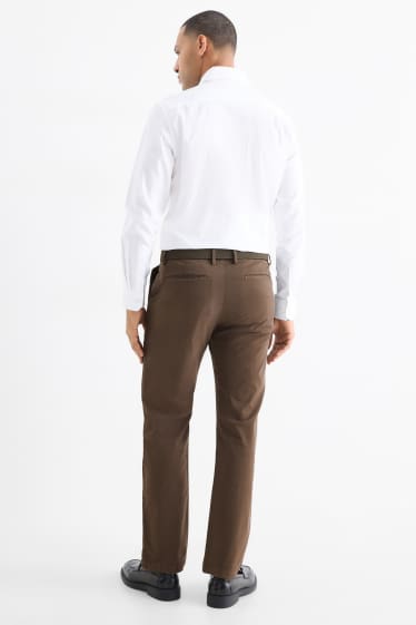 Herren - Chino mit Gürtel - Regular Fit - braun