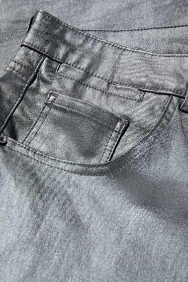 Femei - Pantaloni de stofă - talie înaltă - skinny fit - imitație de piele - argintiu