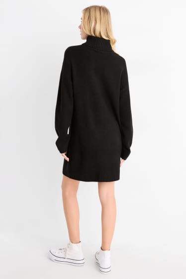 Women - Knitted dress - black