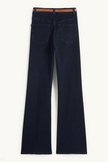 Damen - Flared Jeans mit Gürtel - High Waist - LYCRA® - dunkeljeansblau