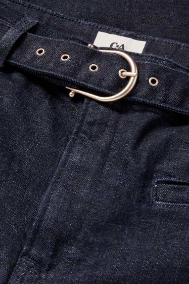 Damen - Flared Jeans mit Gürtel - High Waist - LYCRA® - dunkeljeansblau