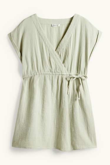 Women - Cheesecloth nursing blouse - light green