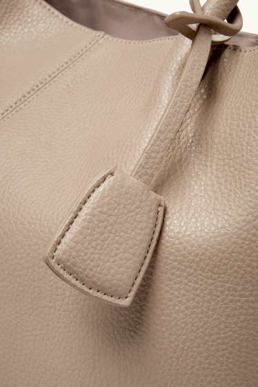 Femei - Geantă shopper mare cu curea detașabilă - imitație de piele - bej