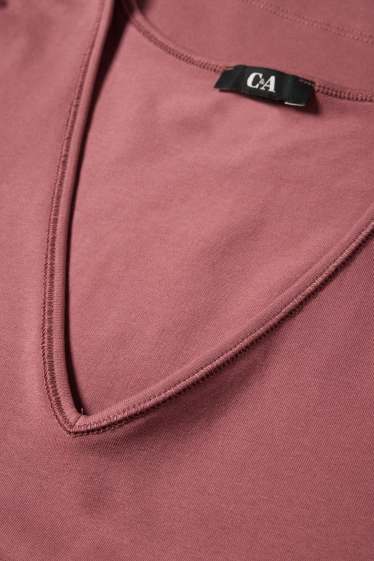 Femmes - T-shirt avec encolure en V - slim fit - rose foncé