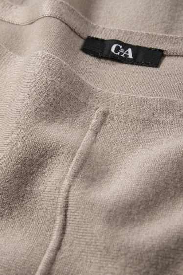 Women - Fine knit jumper - beige