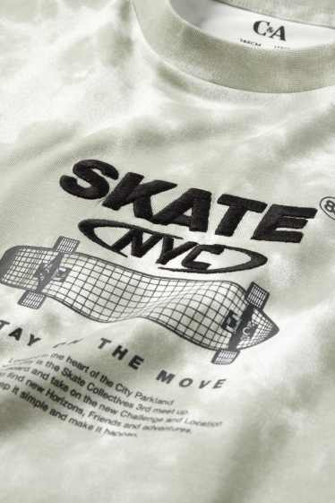 Kinderen: jongens - Skateboard - T-shirt - met patroon - grijs