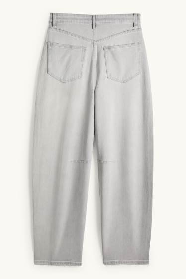 Femmes - Jean ballon - mid waist - jean gris clair