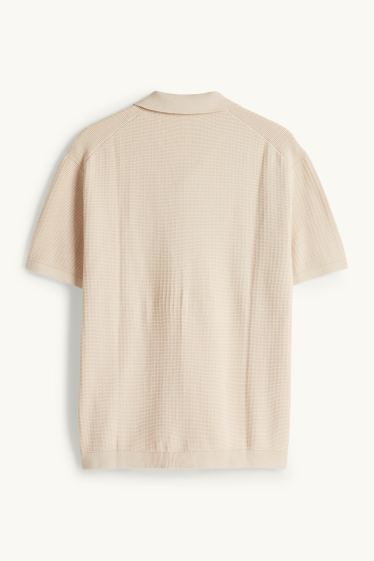 Heren - Gebreid poloshirt - relaxed fit - met structuur - licht beige