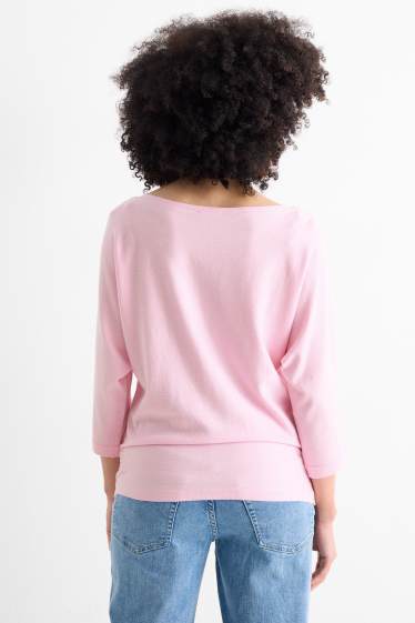 Women - Fine knit jumper - rose