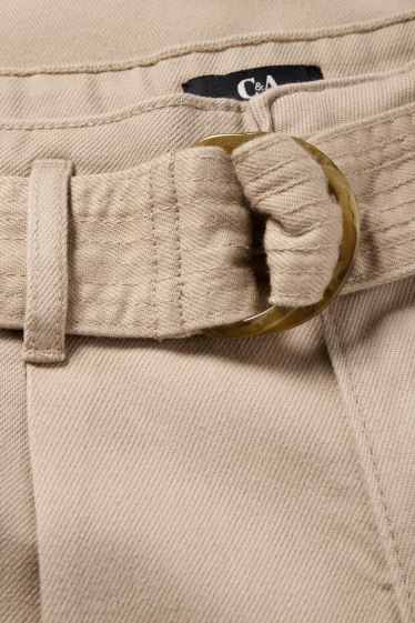 Femei - Pantaloni cargo cu curea - talie înaltă - tapered fit - bej