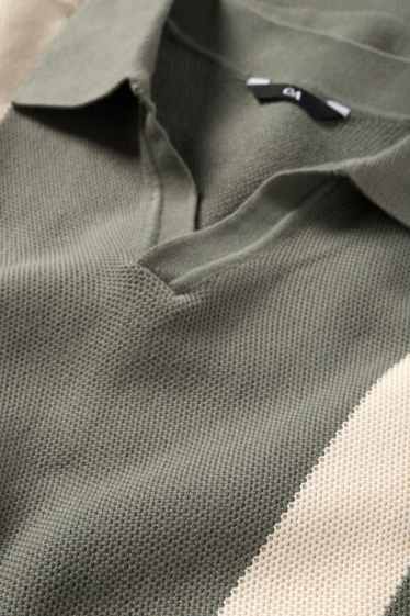 Bărbați - Tricou polo din tricot - regular fit - cu dungi - structurat - verde închis / alb-crem