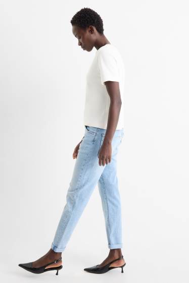 Femei - Boyfriend jeans - talie medie - denim-albastru deschis