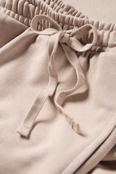 Femmes - Shorts en molleton de grossesse - beige