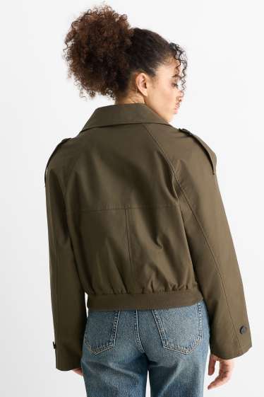 Dona - Gavardina crop - verd fosc