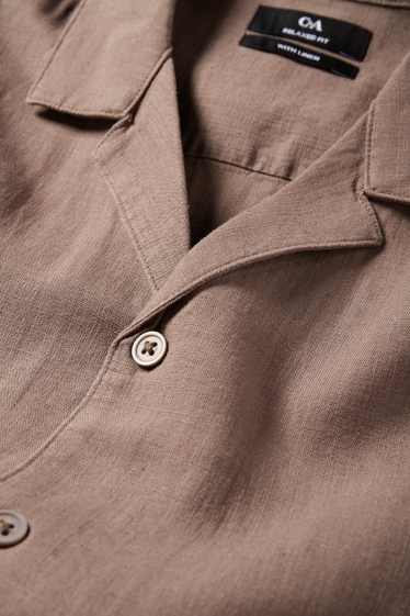 Pánské - Košile s lněným podílem - relaxed fit - klopový límec - taupe