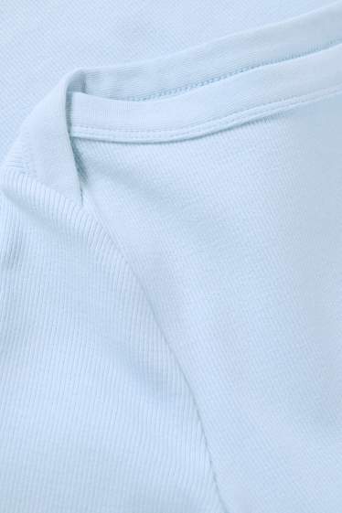 Dames - T-shirt - slim fit - ribstof - lichtblauw