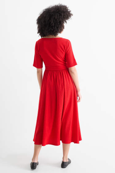 Femei - Rochie fit & flare cu curea - structurată - roșu