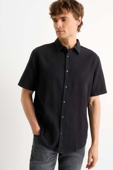 Hommes - Chemise - regular fit - col Kent - finition texturée - noir