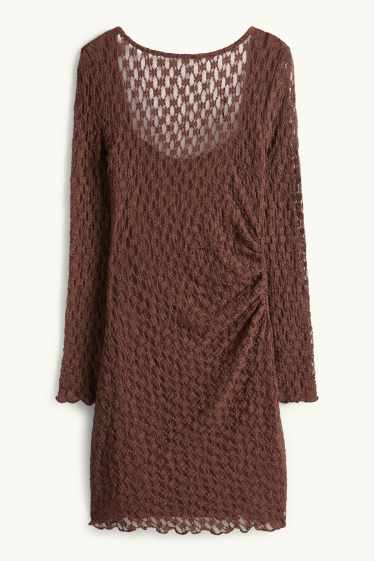 Dona - Vestit de blonda - marró