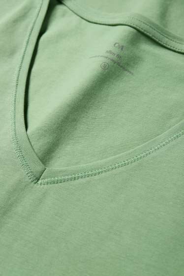 Dames - T-shirt met V-hals - slim fit - groen