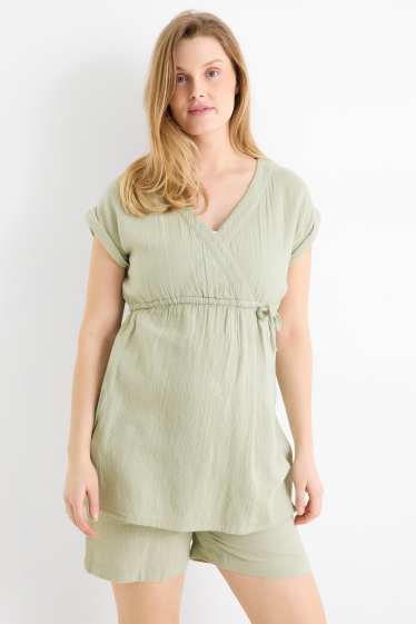 Women - Cheesecloth nursing blouse - light green
