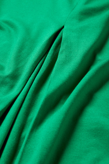 Damen - T-Shirt mit V-Ausschnitt - grün