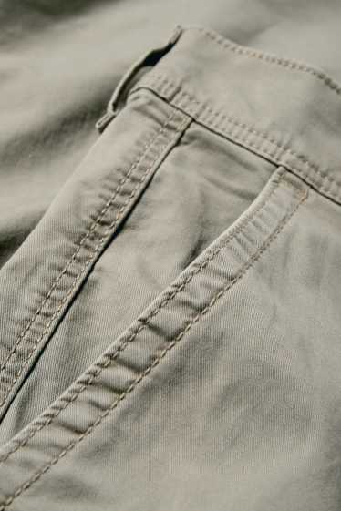 Home - Pantalons cargo - tapered fit - caqui