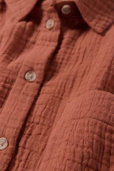 Femei - Bluză din muselină - maro