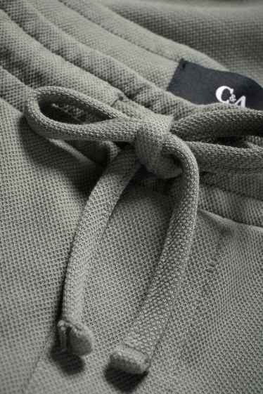 Uomo - Shorts di felpa - tessuto tramato - verde