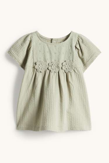 Nadó nena - Floretes - conjunt de ganxet per a nadó - 3 peces - verd