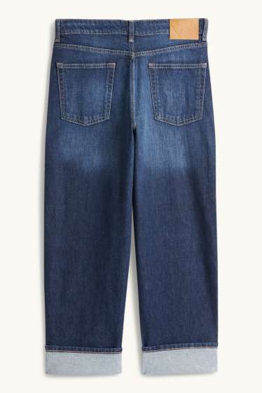 Femei - Boyfriend jeans - talie medie - albastru închis