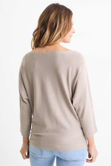 Women - Fine knit jumper - beige