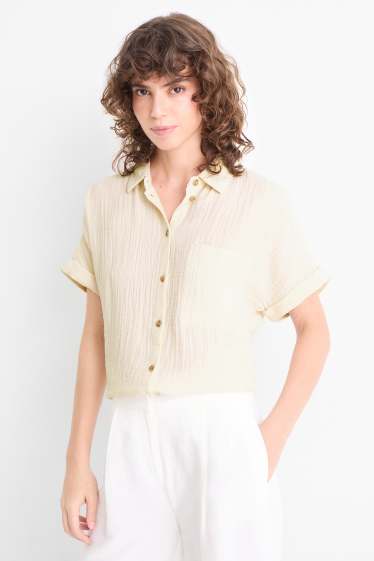 Femei - Bluză din muselină - crem